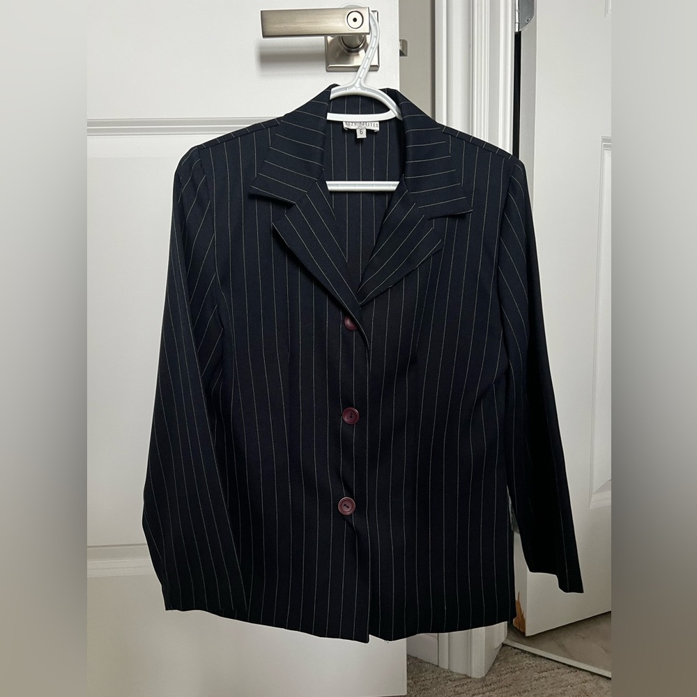 Brand new Suzy Petites pinstripe blazer size 6